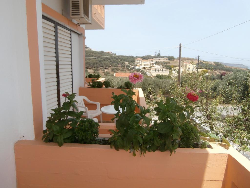 Pentari Appartement Stalós Buitenkant foto